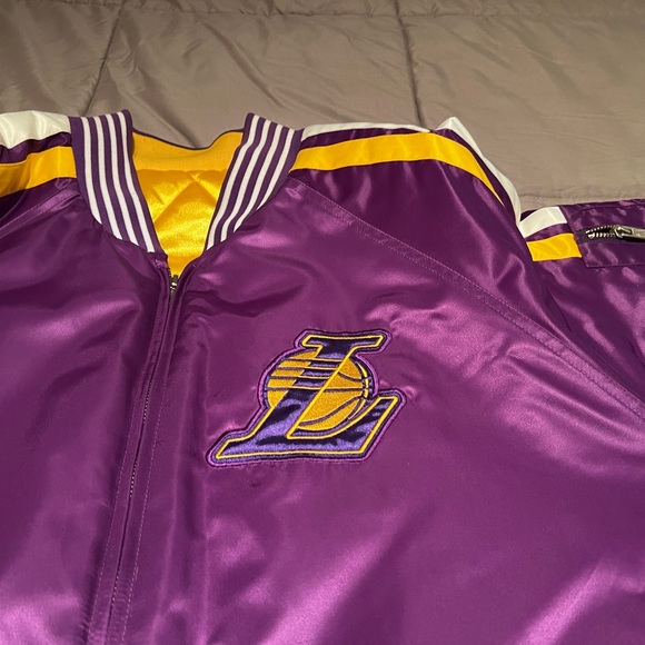 Vintage reversible, Lakers jacket - Picture 2 of 9